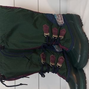 Sorel green Freestyle boots.   Sz 6
